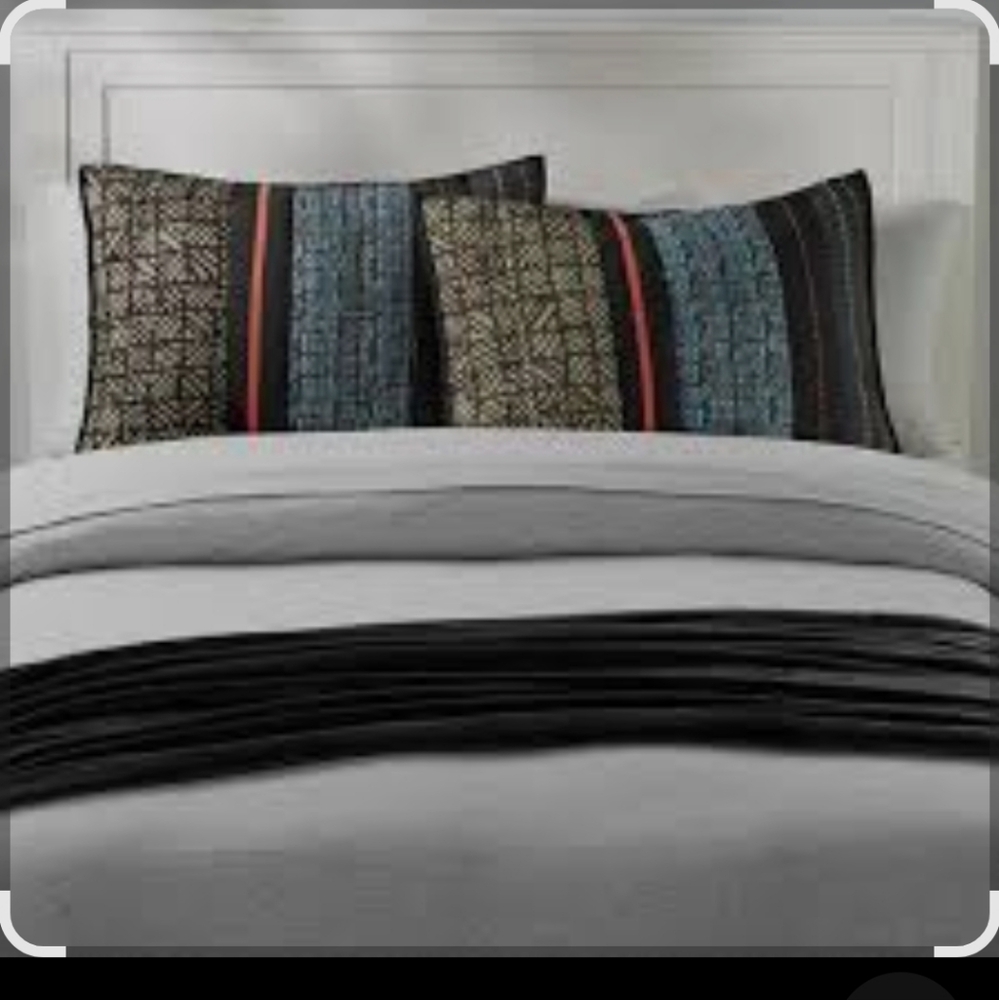 Pottery Barn Teen Maddox Standard Shams Reversible 100% Cotton new In Package